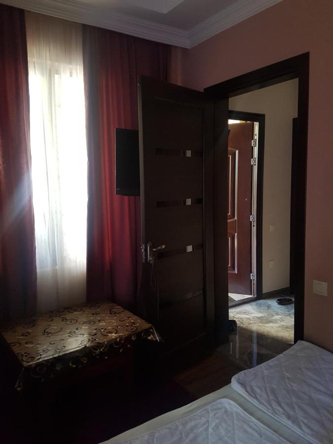 Guest House 2 Floor Batumi Exterior photo