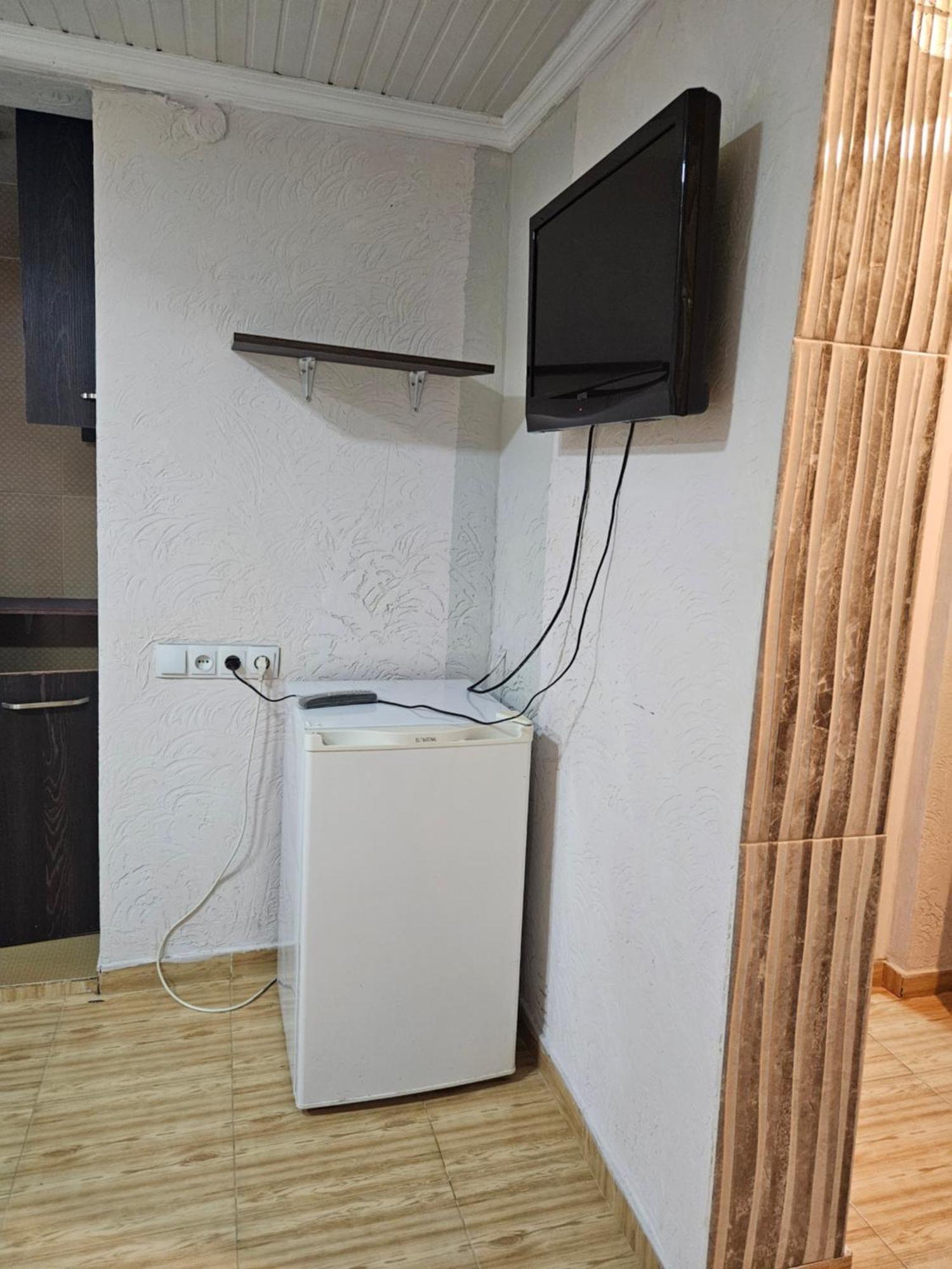 Guest House 2 Floor Batumi Exterior photo